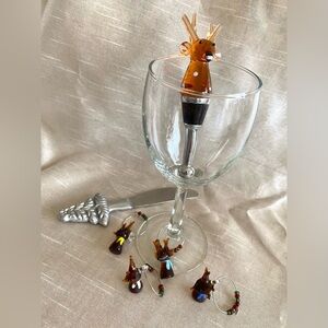 Glass Reigndeer Wine Stopper and Charms Set with Cheese Knife